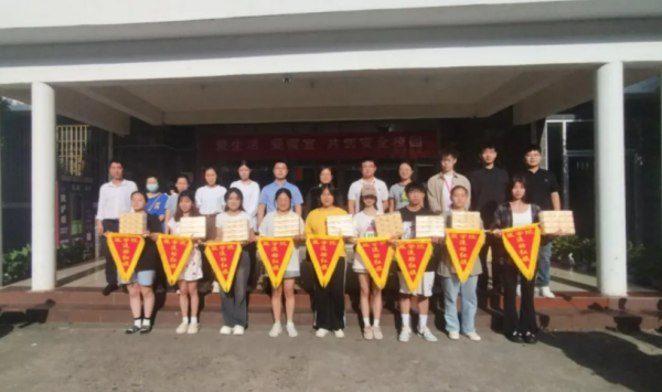 屏幕截图 2024-05-31 215630.png